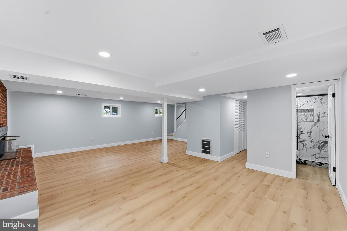12605 OAKWOOD DR, WOODBRIDGE, Virginia 22192, 4 Bedrooms Bedrooms, 8 Rooms Rooms,3 BathroomsBathrooms,Residential,For sale,12605 OAKWOOD DR,VAPW2105306 MLS # VAPW2105306