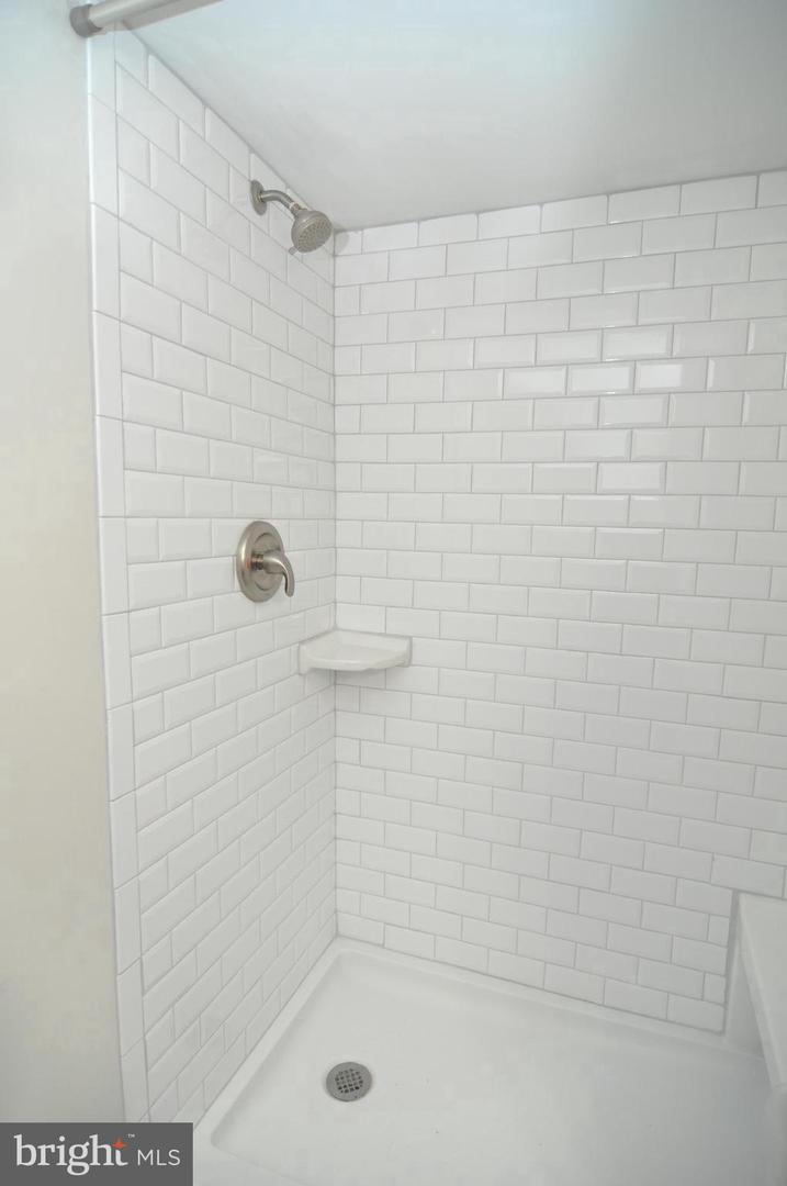 2947 HARDING CT, WOODBRIDGE, Virginia 22192, 4 Bedrooms Bedrooms, ,3 BathroomsBathrooms,Residential,For sale,2947 HARDING CT,VAPW2105308 MLS # VAPW2105308