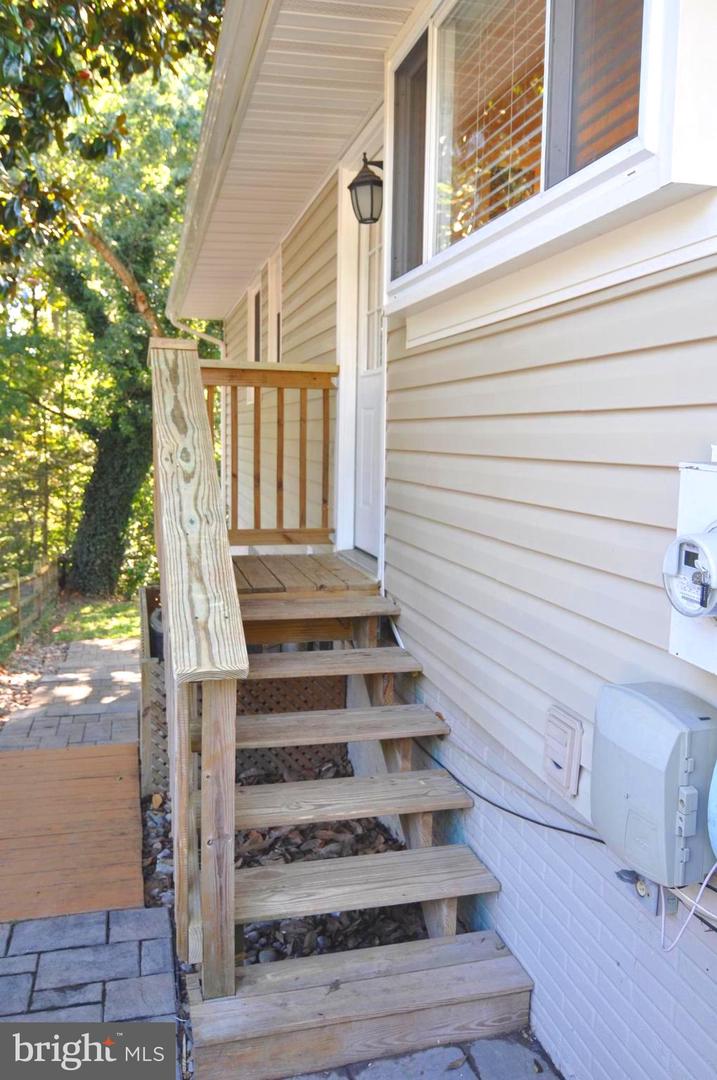 2947 HARDING CT, WOODBRIDGE, Virginia 22192, 4 Bedrooms Bedrooms, ,3 BathroomsBathrooms,Residential,For sale,2947 HARDING CT,VAPW2105308 MLS # VAPW2105308