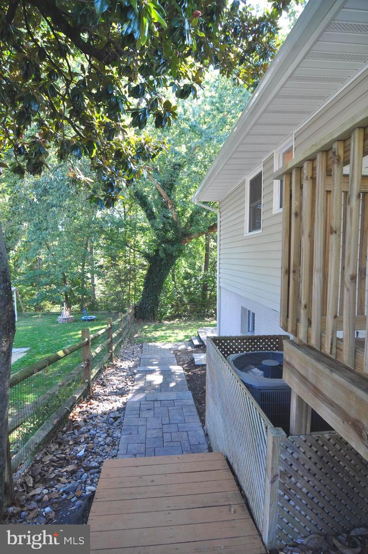 2947 HARDING CT, WOODBRIDGE, Virginia 22192, 4 Bedrooms Bedrooms, ,3 BathroomsBathrooms,Residential,For sale,2947 HARDING CT,VAPW2105308 MLS # VAPW2105308