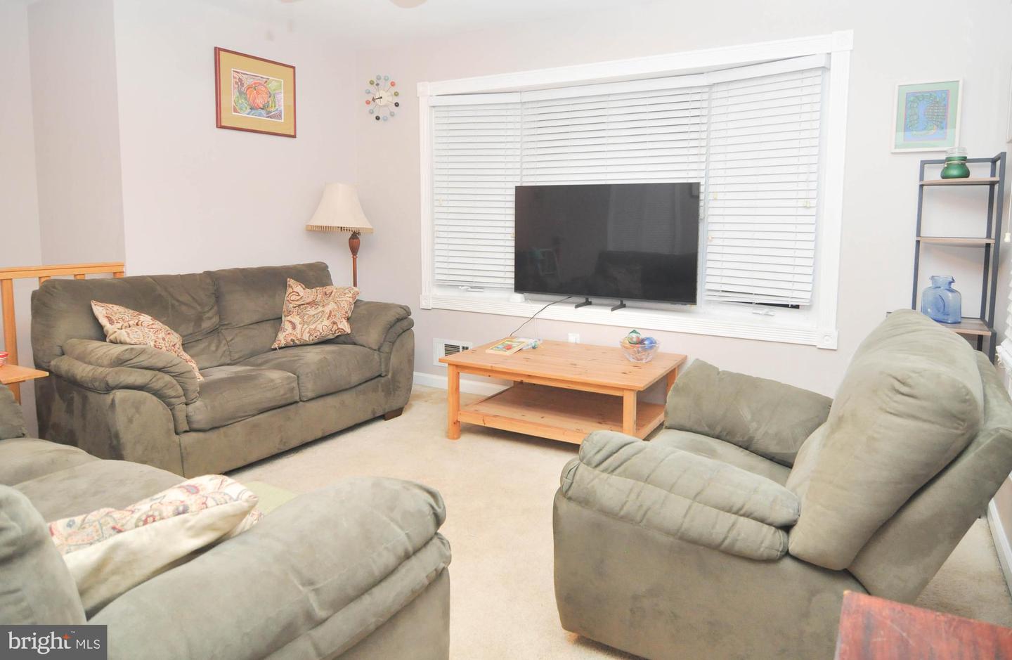 2947 HARDING CT, WOODBRIDGE, Virginia 22192, 4 Bedrooms Bedrooms, ,3 BathroomsBathrooms,Residential,For sale,2947 HARDING CT,VAPW2105308 MLS # VAPW2105308
