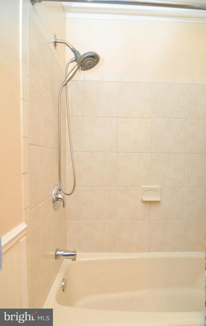 2947 HARDING CT, WOODBRIDGE, Virginia 22192, 4 Bedrooms Bedrooms, ,3 BathroomsBathrooms,Residential,For sale,2947 HARDING CT,VAPW2105308 MLS # VAPW2105308