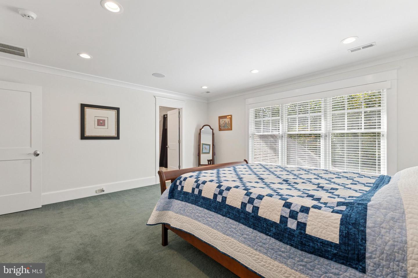 11201 KNOLLS END, SPOTSYLVANIA, Virginia 22551, 5 Bedrooms Bedrooms, ,4 BathroomsBathrooms,Residential,For sale,11201 KNOLLS END,VASP2036654 MLS # VASP2036654