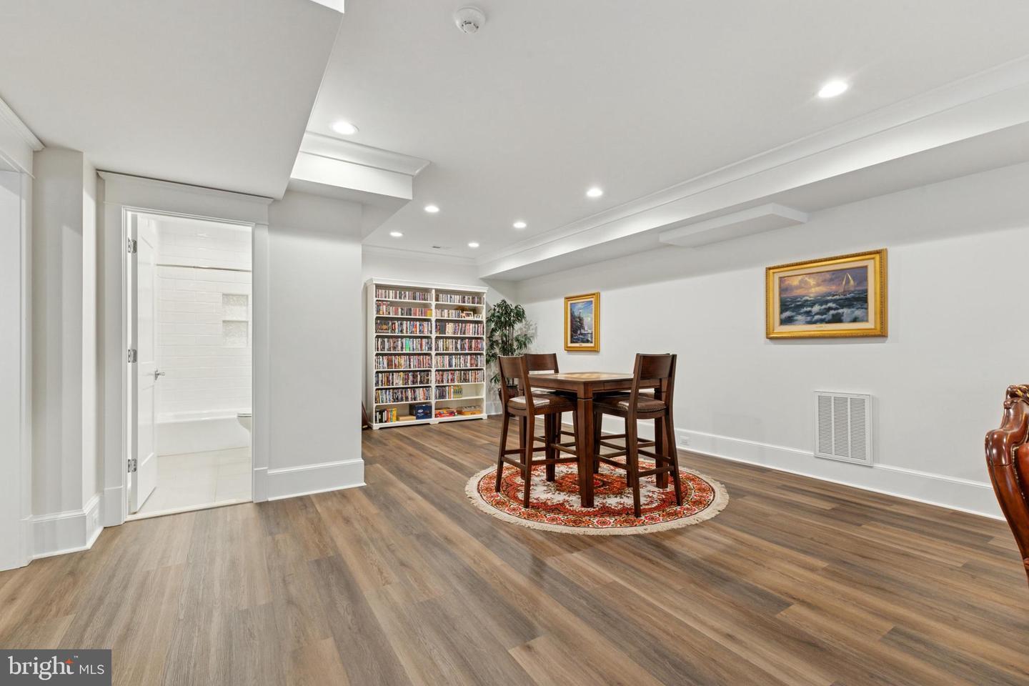 11201 KNOLLS END, SPOTSYLVANIA, Virginia 22551, 5 Bedrooms Bedrooms, ,4 BathroomsBathrooms,Residential,For sale,11201 KNOLLS END,VASP2036654 MLS # VASP2036654