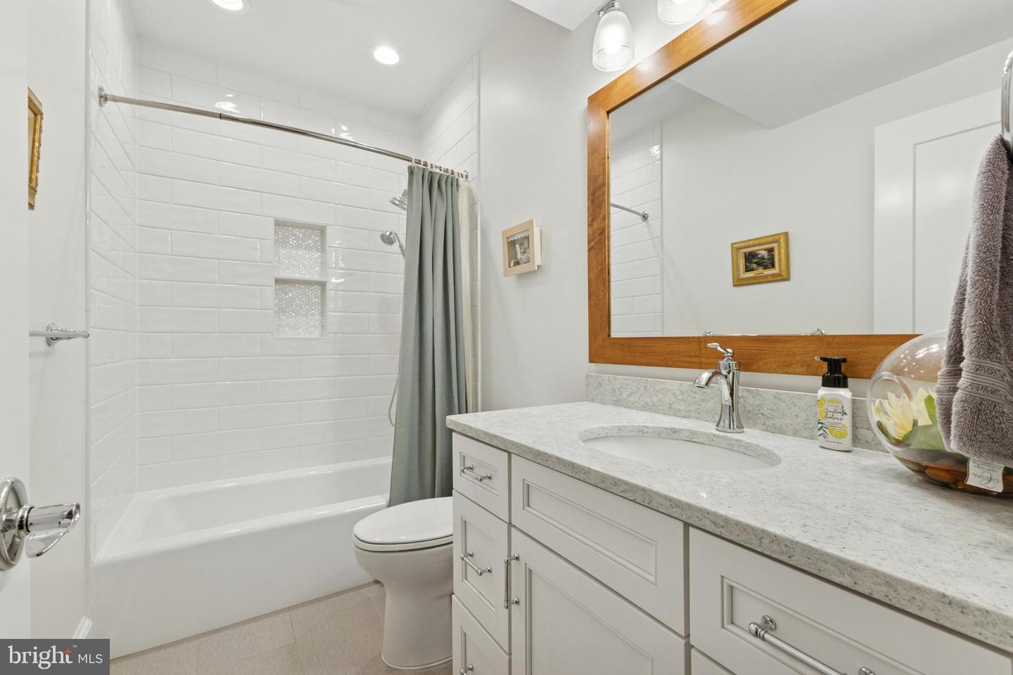 11201 KNOLLS END, SPOTSYLVANIA, Virginia 22551, 5 Bedrooms Bedrooms, ,4 BathroomsBathrooms,Residential,For sale,11201 KNOLLS END,VASP2036654 MLS # VASP2036654