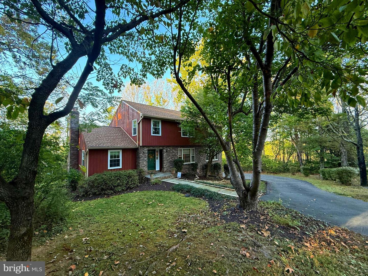18371 SYDNOR HILL CT, LEESBURG, Virginia 20175, 4 Bedrooms Bedrooms, ,2 BathroomsBathrooms,Residential,For sale,18371 SYDNOR HILL CT,VALO2108180 MLS # VALO2108180