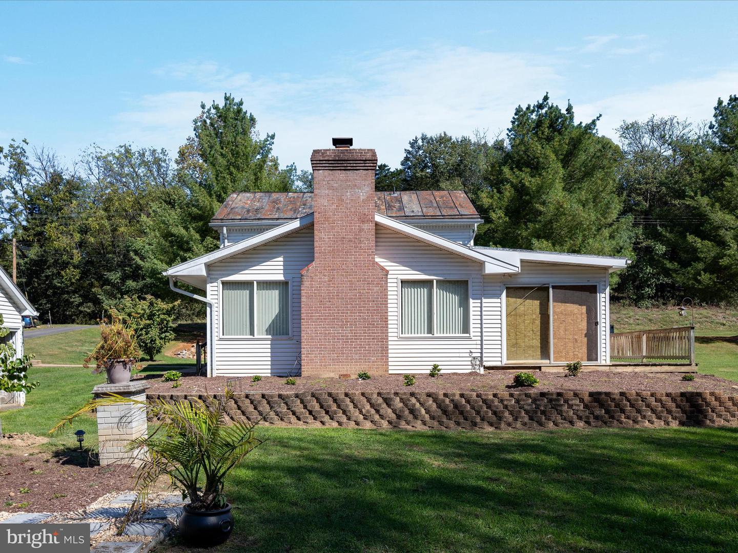 4227 STONEY CREEK RD, EDINBURG, Virginia 22824, 2 Bedrooms Bedrooms, ,2 BathroomsBathrooms,Residential,For sale,4227 STONEY CREEK RD,VASH2012686 MLS # VASH2012686