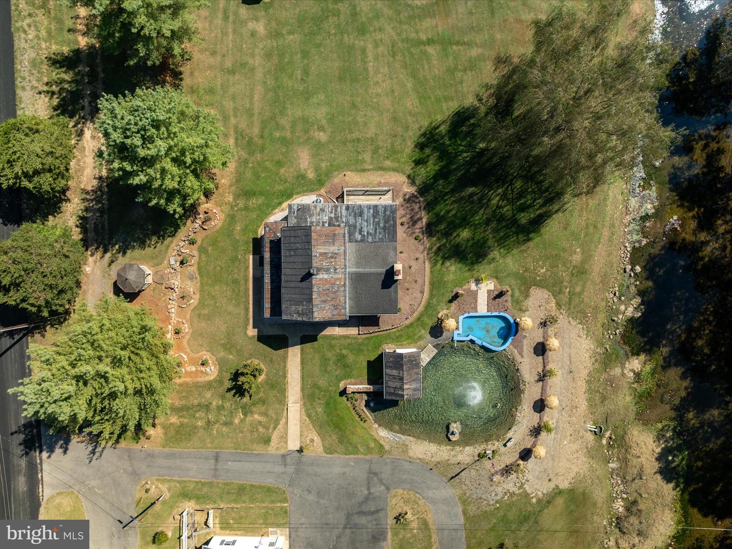 4227 STONEY CREEK RD, EDINBURG, Virginia 22824, 2 Bedrooms Bedrooms, ,2 BathroomsBathrooms,Residential,For sale,4227 STONEY CREEK RD,VASH2012686 MLS # VASH2012686