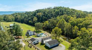 4227 STONEY CREEK RD, EDINBURG, Virginia 22824, 2 Bedrooms Bedrooms, ,2 BathroomsBathrooms,Residential,For sale,4227 STONEY CREEK RD,VASH2012686 MLS # VASH2012686