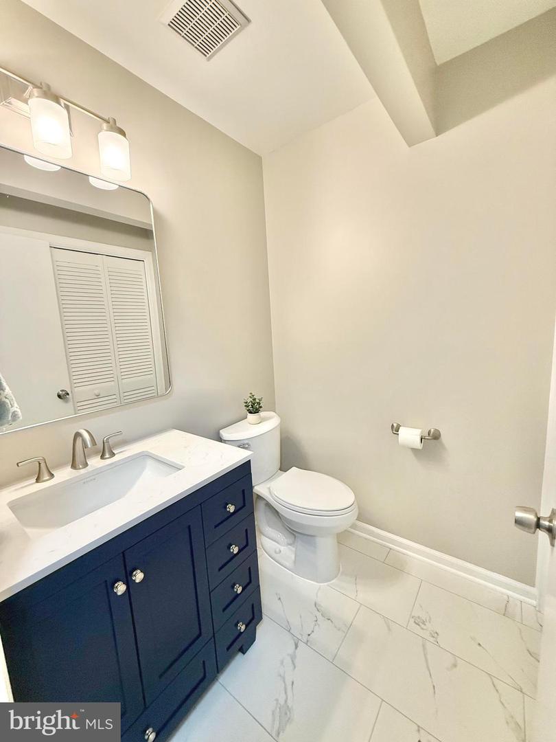 2960 HIBBARD ST, OAKTON, Virginia 22124, 3 Bedrooms Bedrooms, ,2 BathroomsBathrooms,Residential,For sale,2960 HIBBARD ST,VAFX2272606 MLS # VAFX2272606