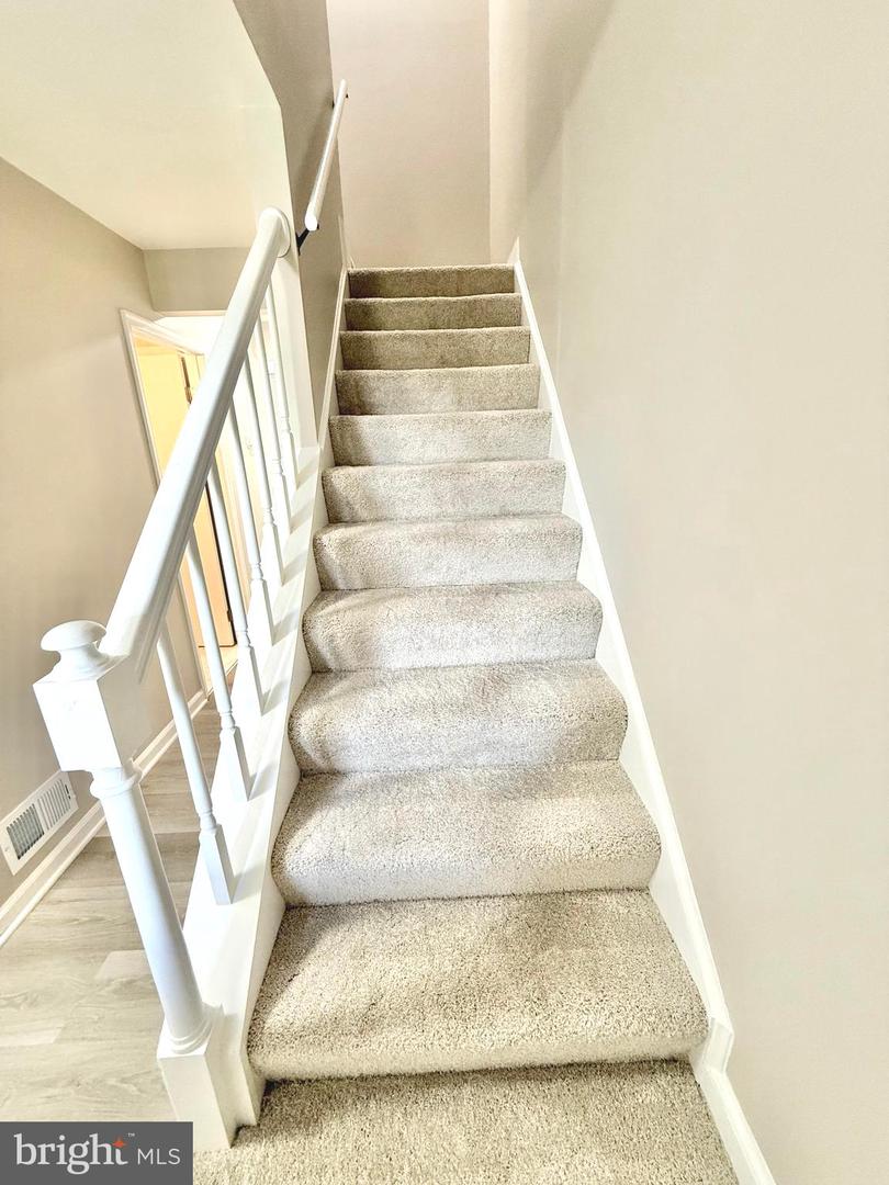 2960 HIBBARD ST, OAKTON, Virginia 22124, 3 Bedrooms Bedrooms, ,2 BathroomsBathrooms,Residential,For sale,2960 HIBBARD ST,VAFX2272606 MLS # VAFX2272606
