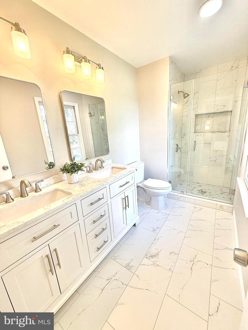 2960 HIBBARD ST, OAKTON, Virginia 22124, 3 Bedrooms Bedrooms, ,2 BathroomsBathrooms,Residential,For sale,2960 HIBBARD ST,VAFX2272606 MLS # VAFX2272606