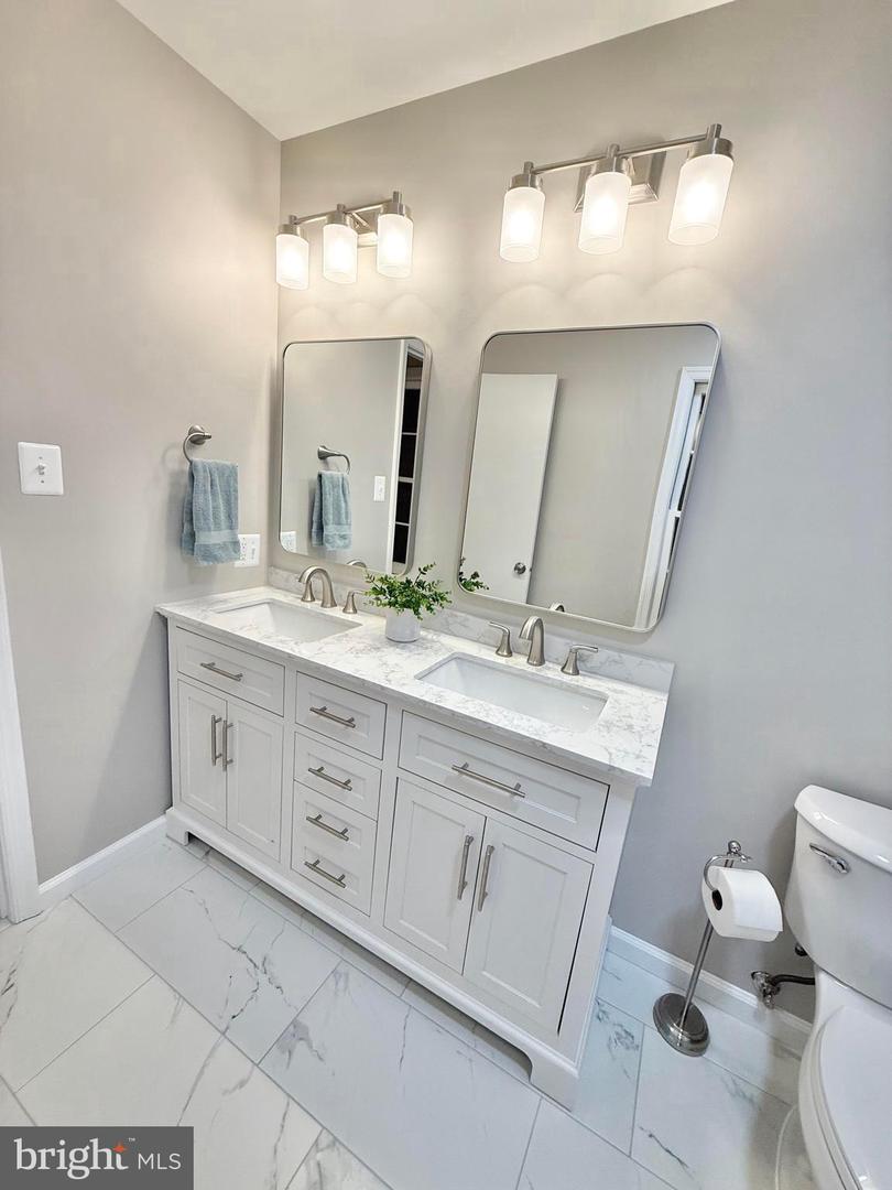 2960 HIBBARD ST, OAKTON, Virginia 22124, 3 Bedrooms Bedrooms, ,2 BathroomsBathrooms,Residential,For sale,2960 HIBBARD ST,VAFX2272606 MLS # VAFX2272606