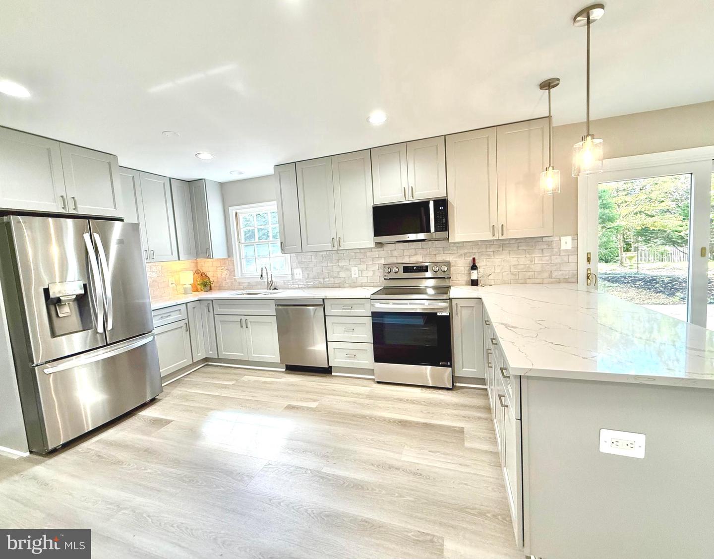 2960 HIBBARD ST, OAKTON, Virginia 22124, 3 Bedrooms Bedrooms, ,2 BathroomsBathrooms,Residential,For sale,2960 HIBBARD ST,VAFX2272606 MLS # VAFX2272606