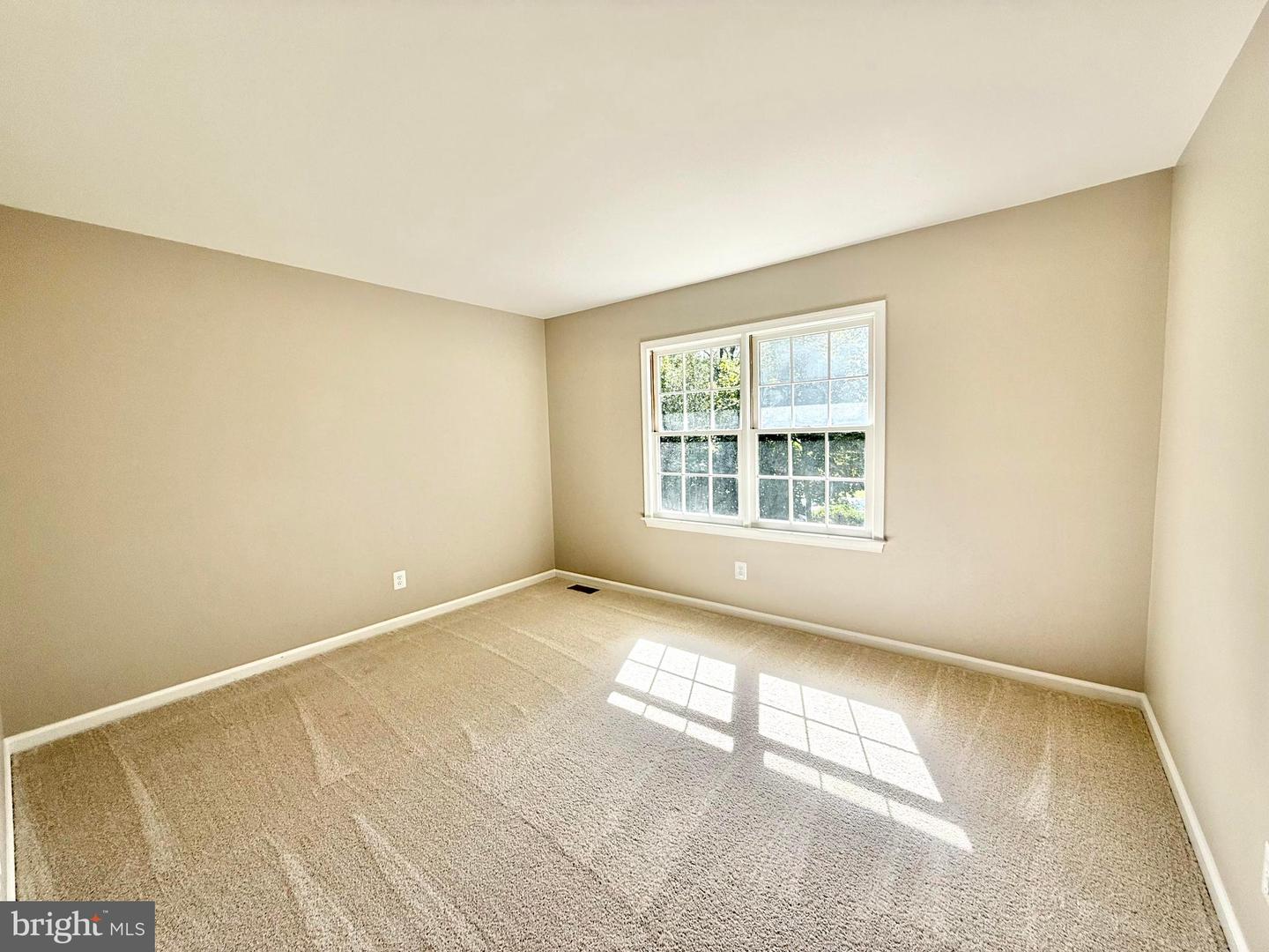 2960 HIBBARD ST, OAKTON, Virginia 22124, 3 Bedrooms Bedrooms, ,2 BathroomsBathrooms,Residential,For sale,2960 HIBBARD ST,VAFX2272606 MLS # VAFX2272606