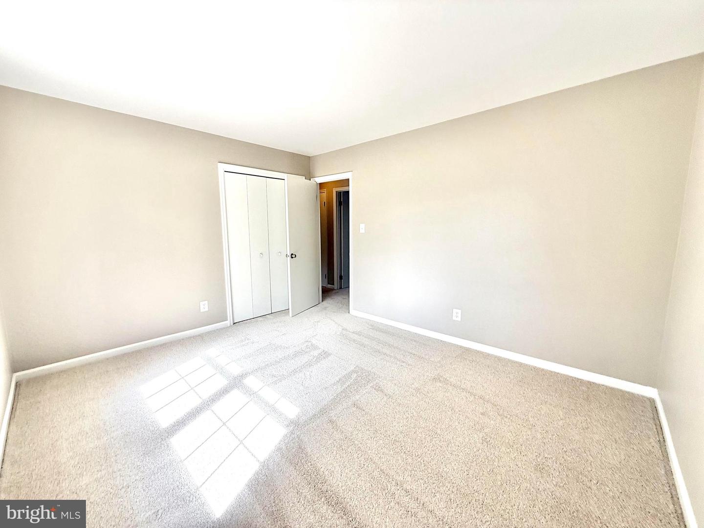 2960 HIBBARD ST, OAKTON, Virginia 22124, 3 Bedrooms Bedrooms, ,2 BathroomsBathrooms,Residential,For sale,2960 HIBBARD ST,VAFX2272606 MLS # VAFX2272606