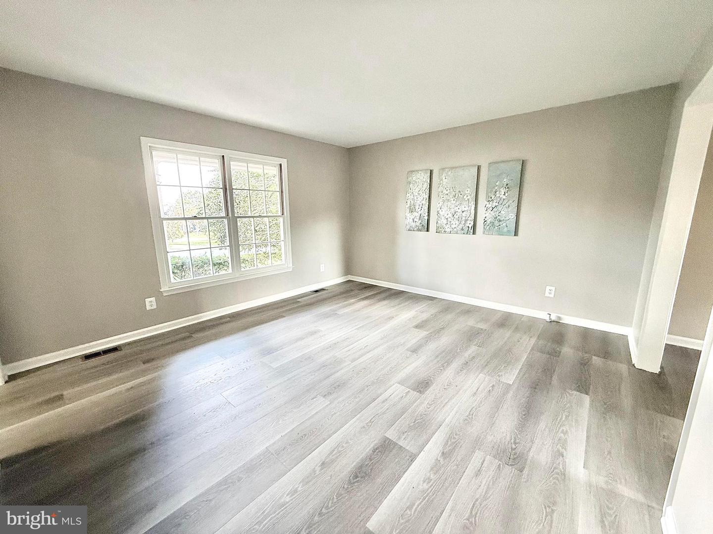 2960 HIBBARD ST, OAKTON, Virginia 22124, 3 Bedrooms Bedrooms, ,2 BathroomsBathrooms,Residential,For sale,2960 HIBBARD ST,VAFX2272606 MLS # VAFX2272606