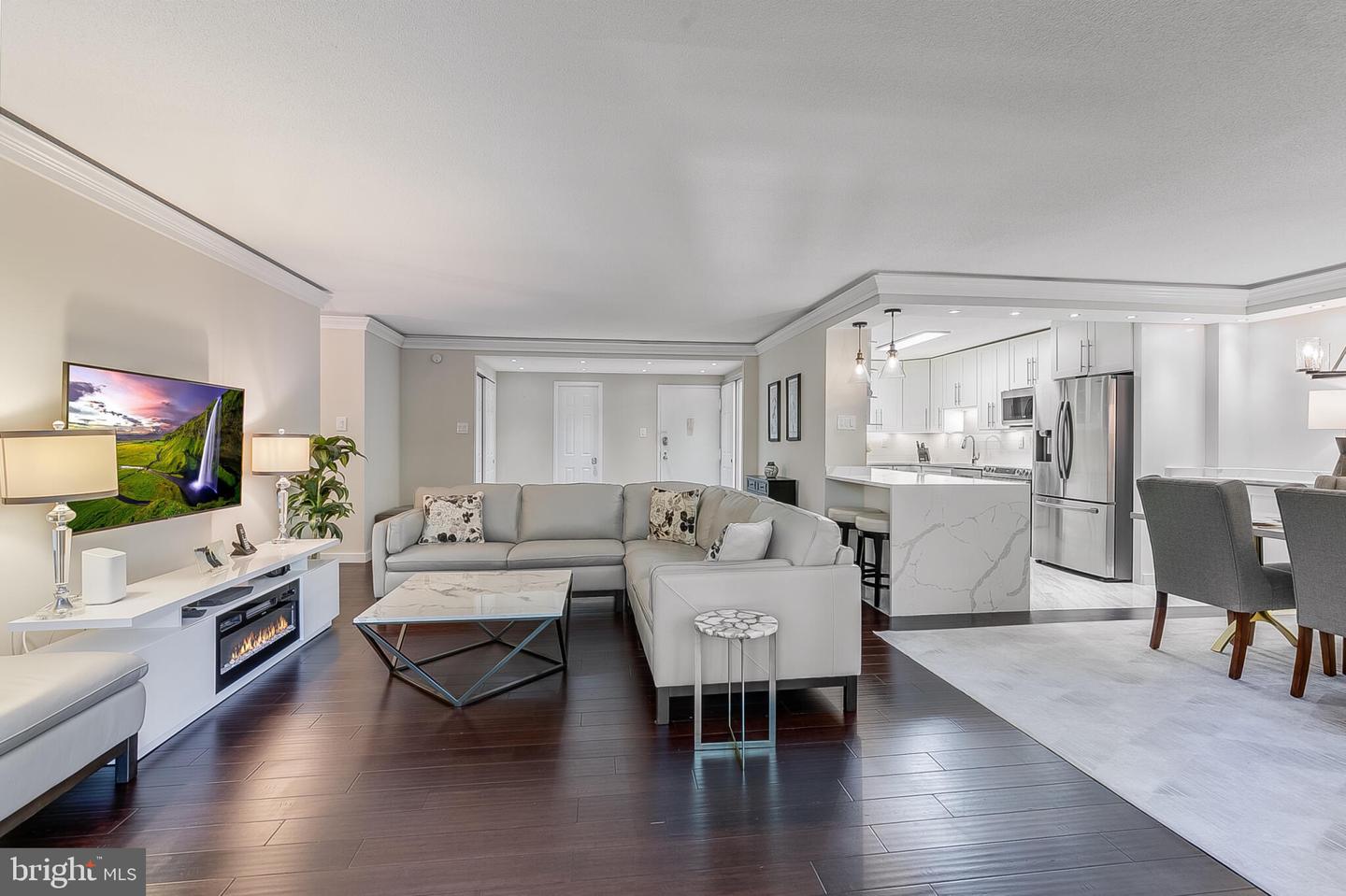 205 YOAKUM PKWY #226, ALEXANDRIA, Virginia 22304, 3 Bedrooms Bedrooms, ,2 BathroomsBathrooms,Residential,For sale,205 YOAKUM PKWY #226,VAAX2050466 MLS # VAAX2050466