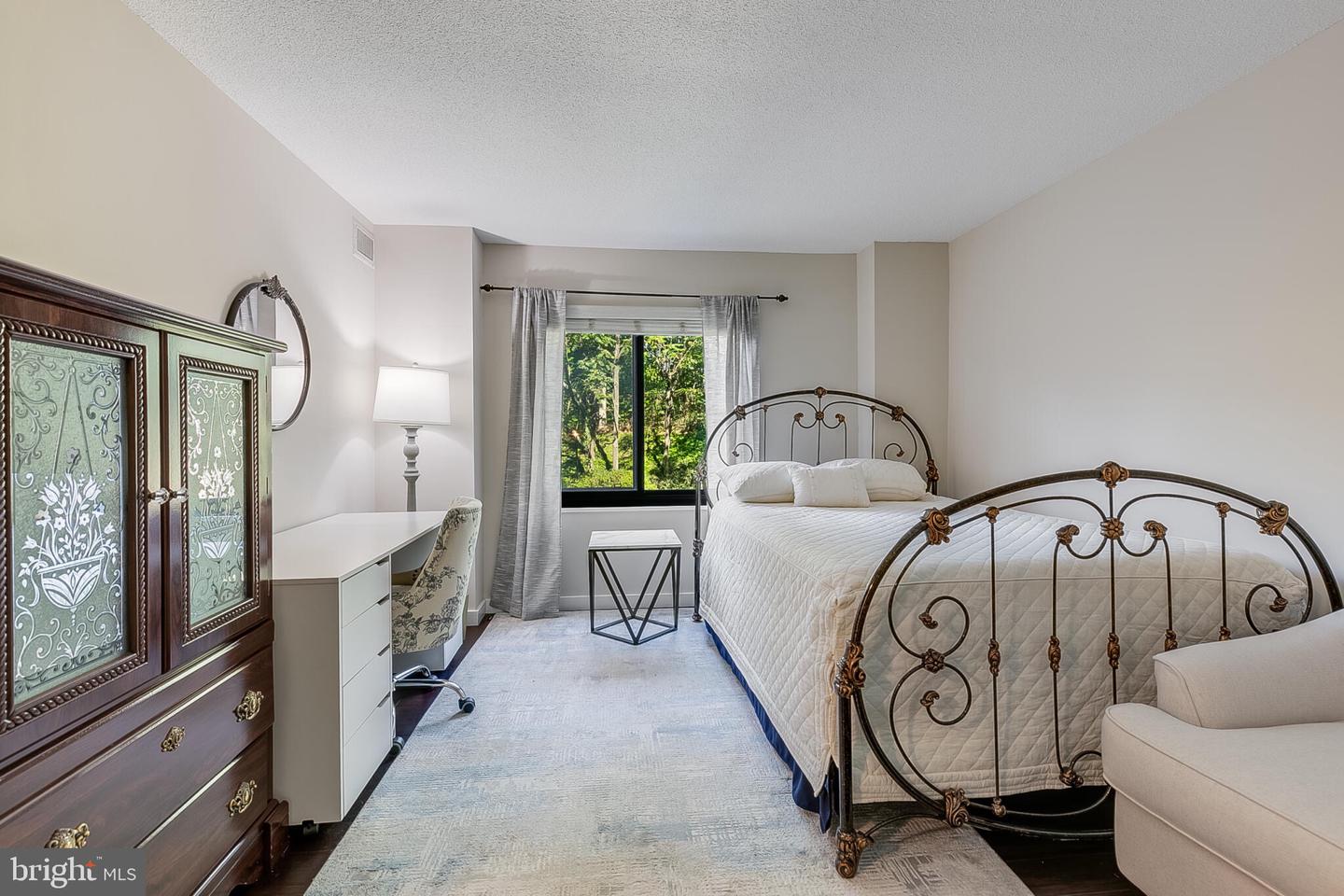 205 YOAKUM PKWY #226, ALEXANDRIA, Virginia 22304, 3 Bedrooms Bedrooms, ,2 BathroomsBathrooms,Residential,For sale,205 YOAKUM PKWY #226,VAAX2050466 MLS # VAAX2050466