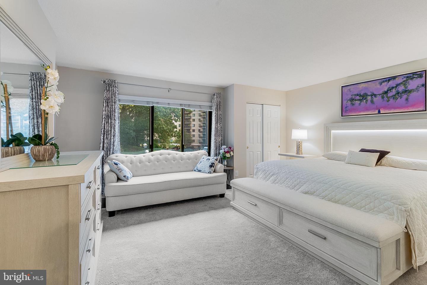 205 YOAKUM PKWY #226, ALEXANDRIA, Virginia 22304, 3 Bedrooms Bedrooms, ,2 BathroomsBathrooms,Residential,For sale,205 YOAKUM PKWY #226,VAAX2050466 MLS # VAAX2050466