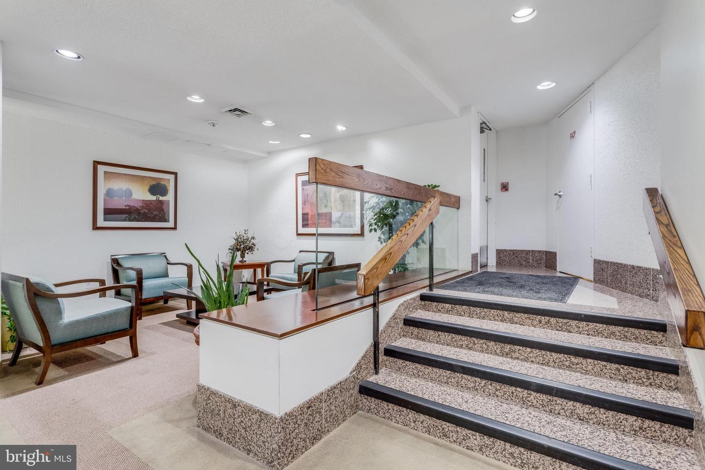205 YOAKUM PKWY #226, ALEXANDRIA, Virginia 22304, 3 Bedrooms Bedrooms, ,2 BathroomsBathrooms,Residential,For sale,205 YOAKUM PKWY #226,VAAX2050466 MLS # VAAX2050466