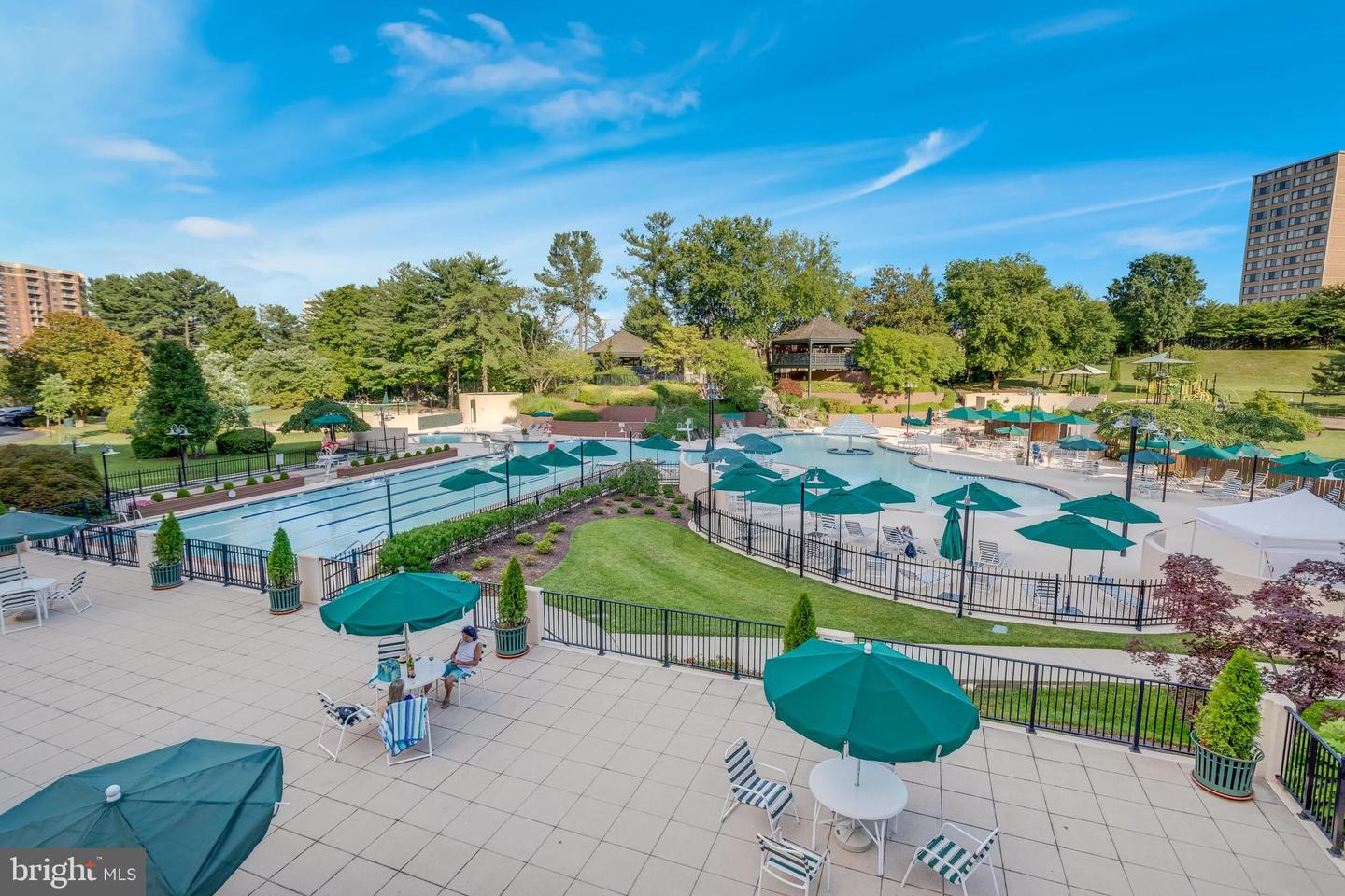 205 YOAKUM PKWY #226, ALEXANDRIA, Virginia 22304, 3 Bedrooms Bedrooms, ,2 BathroomsBathrooms,Residential,For sale,205 YOAKUM PKWY #226,VAAX2050466 MLS # VAAX2050466