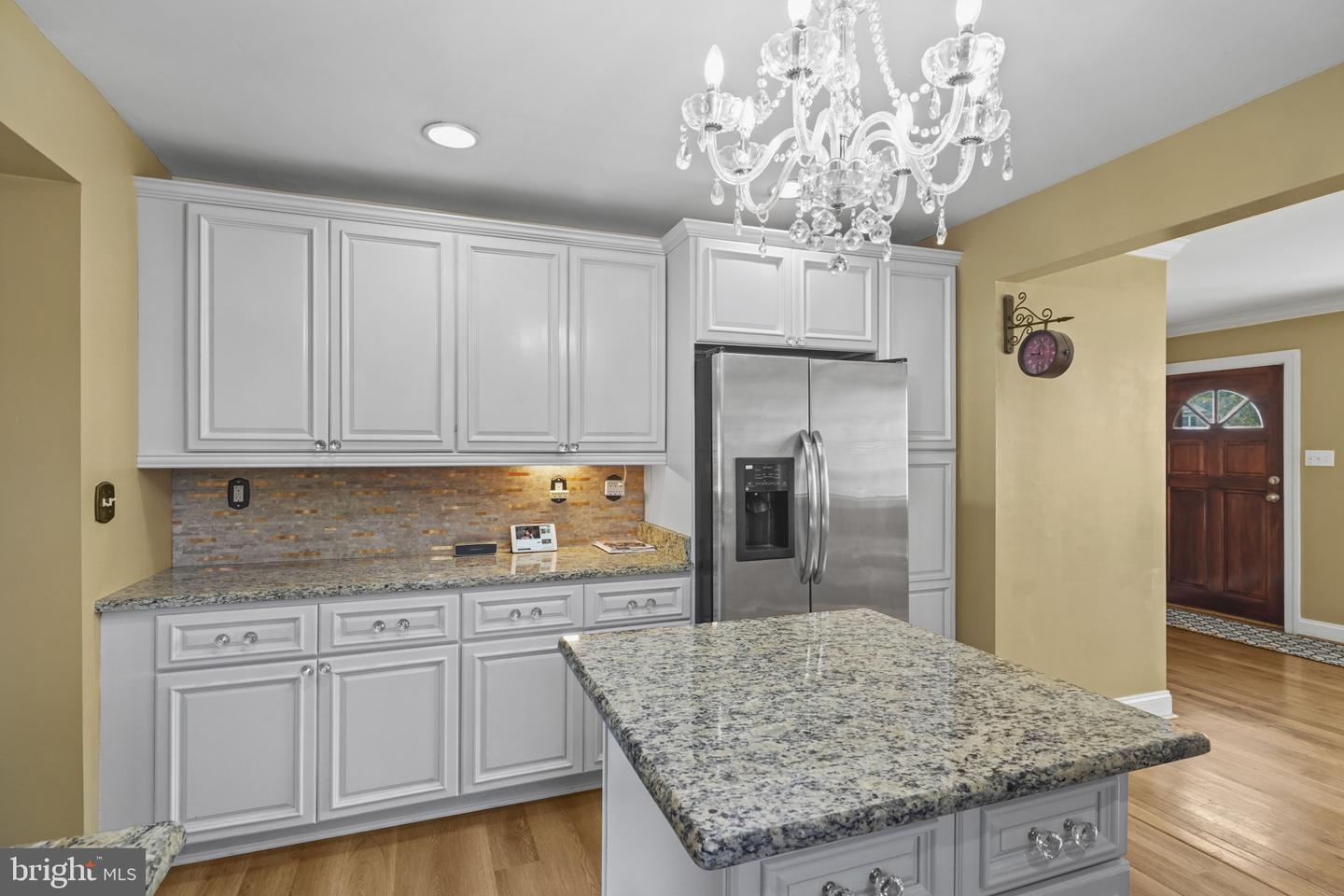 6816 ARLINGTON BLVD, FALLS CHURCH, Virginia 22042, 3 Bedrooms Bedrooms, 5 Rooms Rooms,2 BathroomsBathrooms,Residential,For sale,6816 ARLINGTON BLVD,VAFX2270038 MLS # VAFX2270038