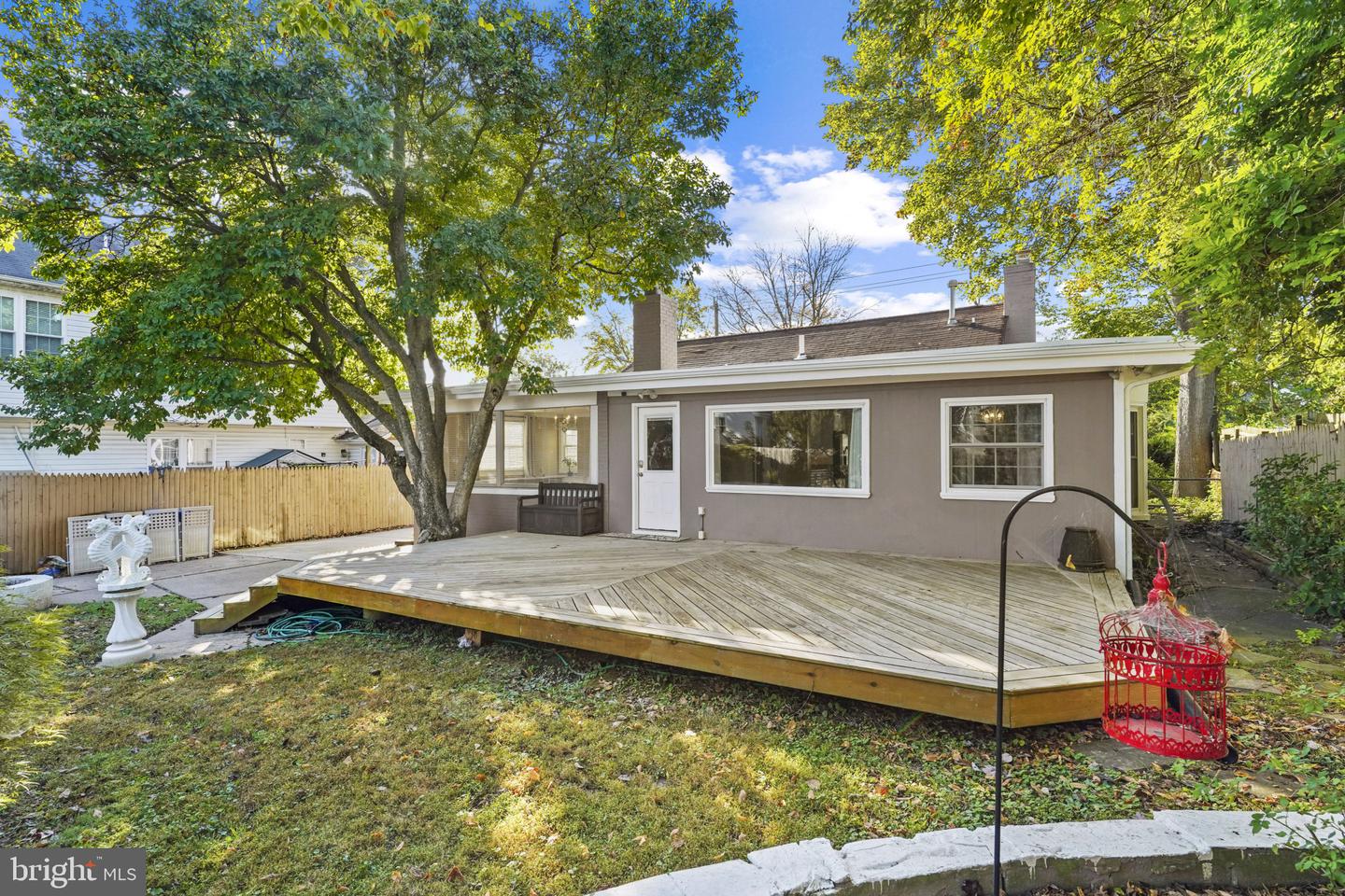 6816 ARLINGTON BLVD, FALLS CHURCH, Virginia 22042, 3 Bedrooms Bedrooms, 5 Rooms Rooms,2 BathroomsBathrooms,Residential,For sale,6816 ARLINGTON BLVD,VAFX2270038 MLS # VAFX2270038