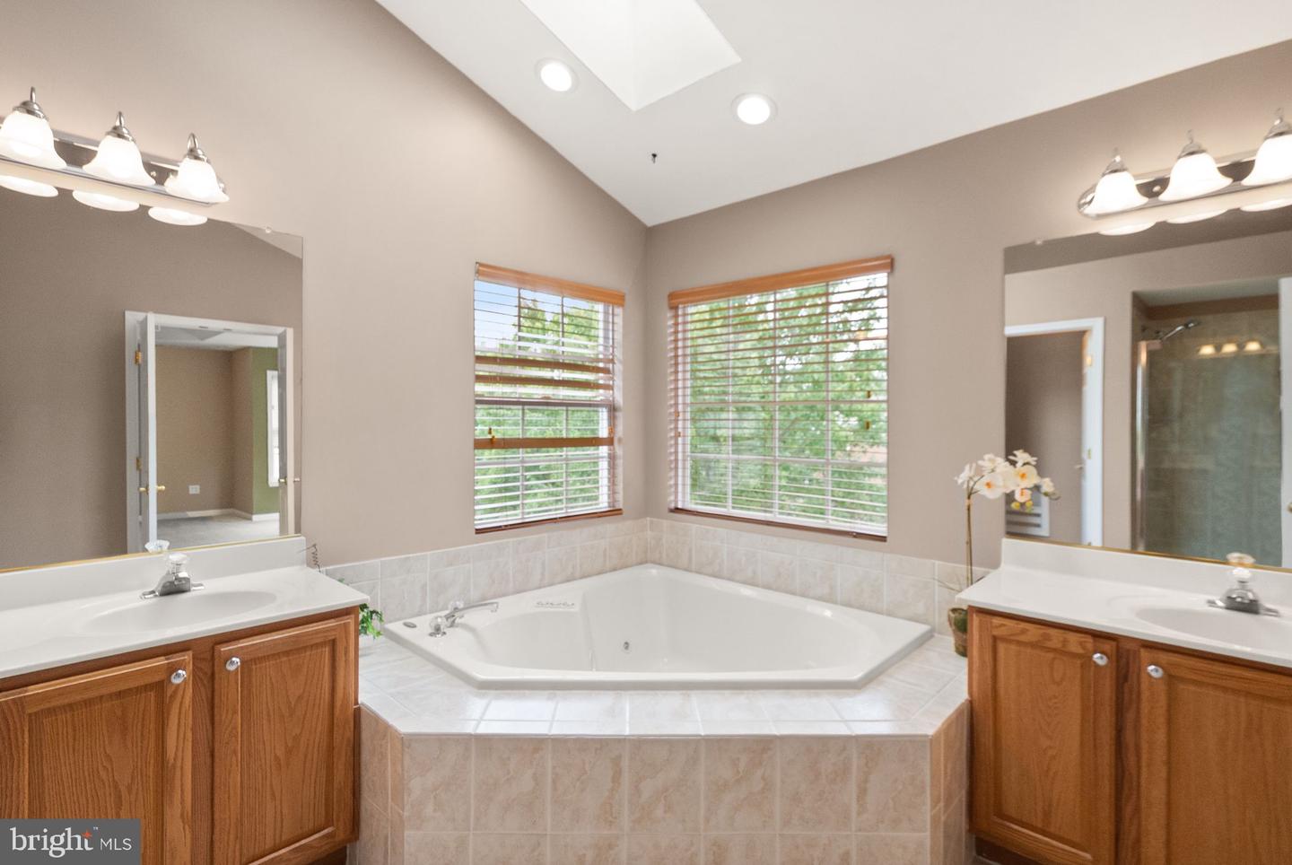 20961 COHASSET TER, ASHBURN, Virginia 20147, 3 Bedrooms Bedrooms, ,3 BathroomsBathrooms,Residential,For sale,20961 COHASSET TER,VALO2107918 MLS # VALO2107918