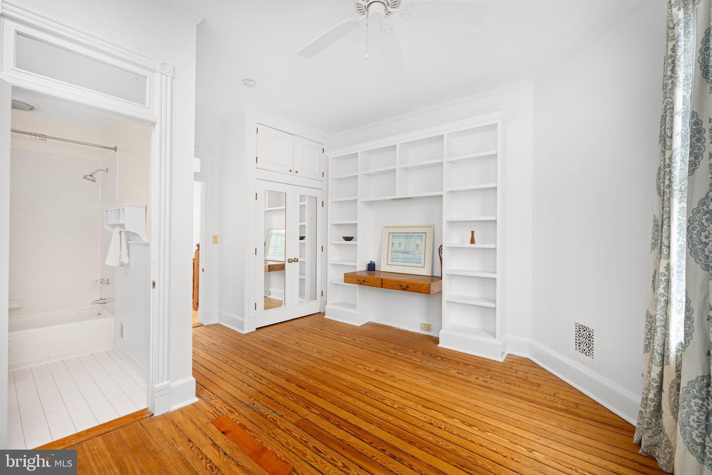 1508 30TH ST NW, WASHINGTON, District Of Columbia 20007, 4 Bedrooms Bedrooms, ,4 BathroomsBathrooms,Residential,For sale,1508 30TH ST NW,DCDC2225330 MLS # DCDC2225330