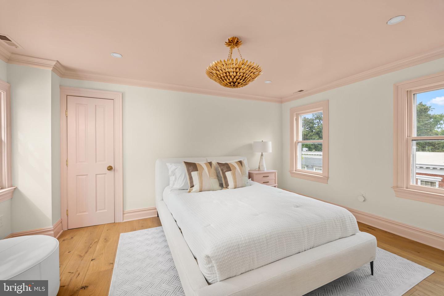 1234 33RD ST NW, WASHINGTON, District Of Columbia 20007, 4 Bedrooms Bedrooms, 9 Rooms Rooms,4 BathroomsBathrooms,Residential,For sale,1234 33RD ST NW,DCDC2225406 MLS # DCDC2225406