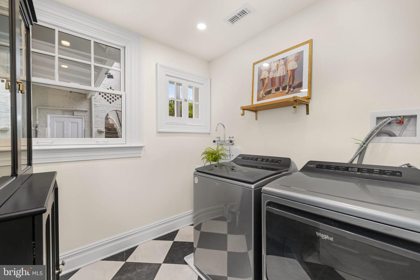 1234 33RD ST NW, WASHINGTON, District Of Columbia 20007, 4 Bedrooms Bedrooms, 9 Rooms Rooms,4 BathroomsBathrooms,Residential,For sale,1234 33RD ST NW,DCDC2225406 MLS # DCDC2225406