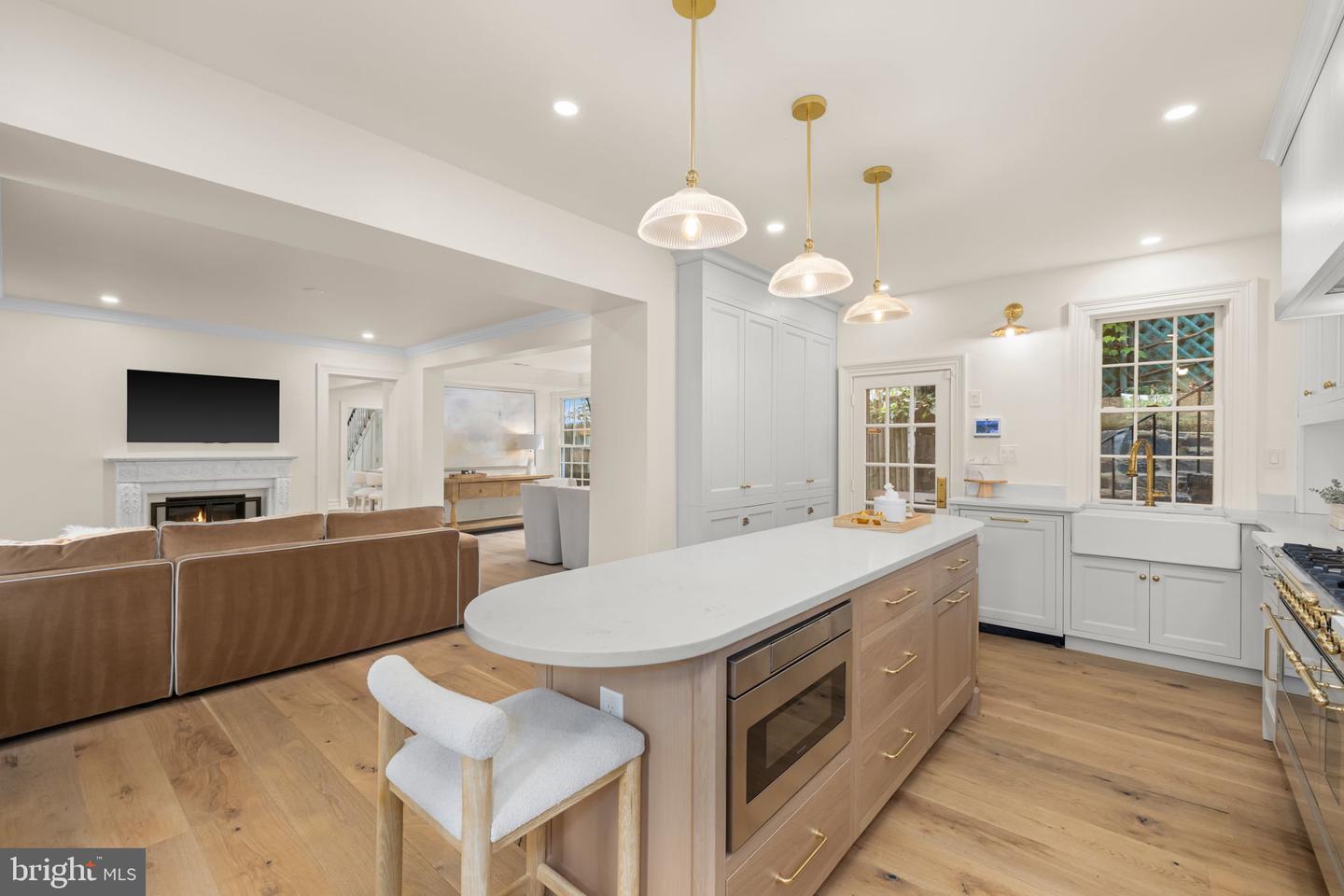 1234 33RD ST NW, WASHINGTON, District Of Columbia 20007, 4 Bedrooms Bedrooms, 9 Rooms Rooms,4 BathroomsBathrooms,Residential,For sale,1234 33RD ST NW,DCDC2225406 MLS # DCDC2225406