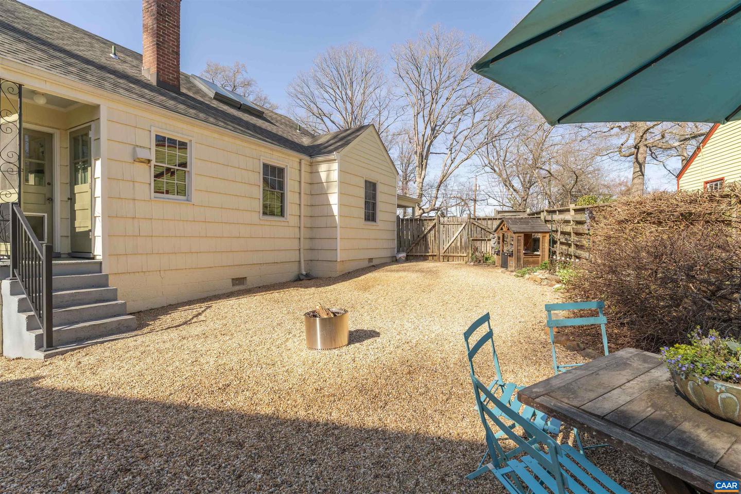 1618 GREENLEAF LN, CHARLOTTESVILLE, Virginia 22903, 3 Bedrooms Bedrooms, ,1 BathroomBathrooms,Residential,For sale,1618 GREENLEAF LN,669633 MLS # 669633