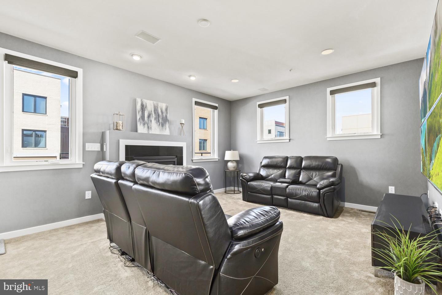 120 CAMBRIA WALK, ALEXANDRIA, Virginia 22304, 4 Bedrooms Bedrooms, ,4 BathroomsBathrooms,Residential,For sale,120 CAMBRIA WALK,VAAX2050504 MLS # VAAX2050504