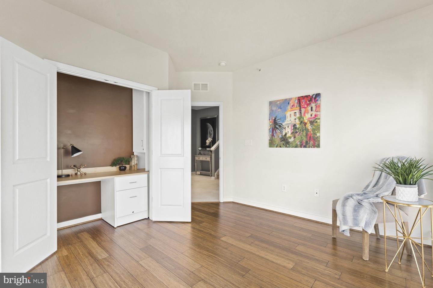 120 CAMBRIA WALK, ALEXANDRIA, Virginia 22304, 4 Bedrooms Bedrooms, ,4 BathroomsBathrooms,Residential,For sale,120 CAMBRIA WALK,VAAX2050504 MLS # VAAX2050504