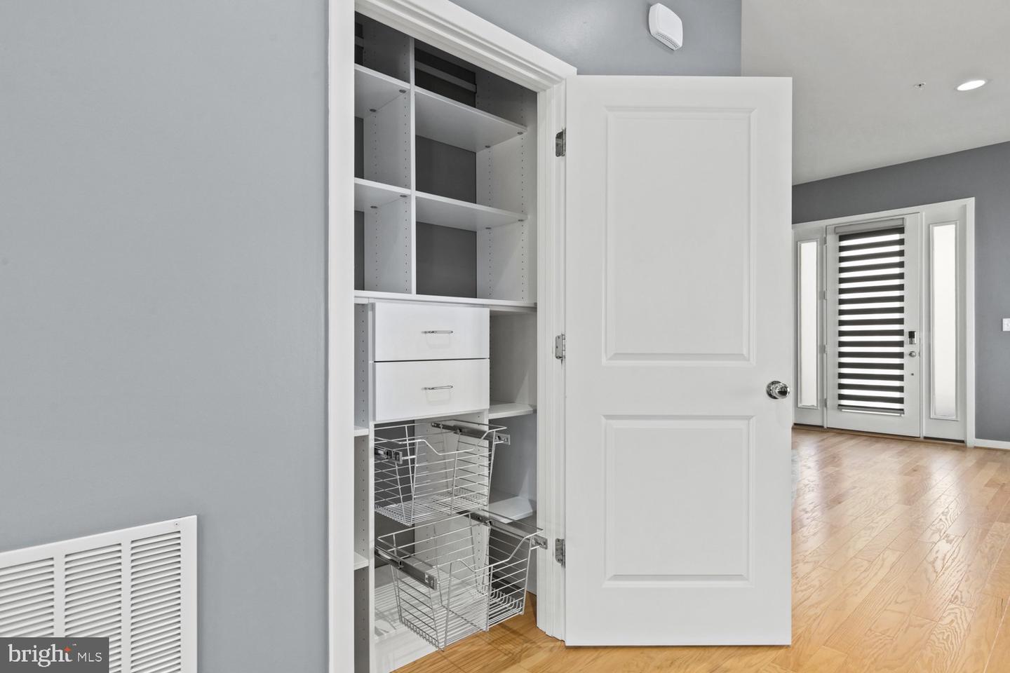 120 CAMBRIA WALK, ALEXANDRIA, Virginia 22304, 4 Bedrooms Bedrooms, ,4 BathroomsBathrooms,Residential,For sale,120 CAMBRIA WALK,VAAX2050504 MLS # VAAX2050504