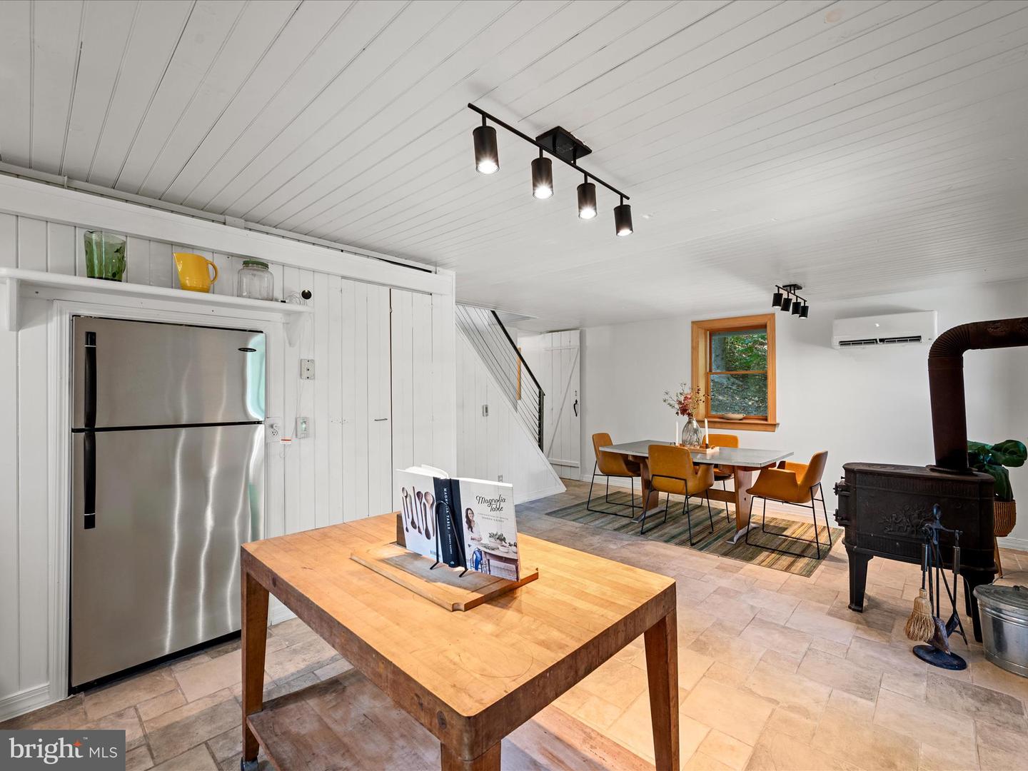 378 SPLIT RAIL RD, FRONT ROYAL, Virginia 22630, 3 Bedrooms Bedrooms, ,2 BathroomsBathrooms,Residential,For sale,378 SPLIT RAIL RD,VAWR2012450 MLS # VAWR2012450