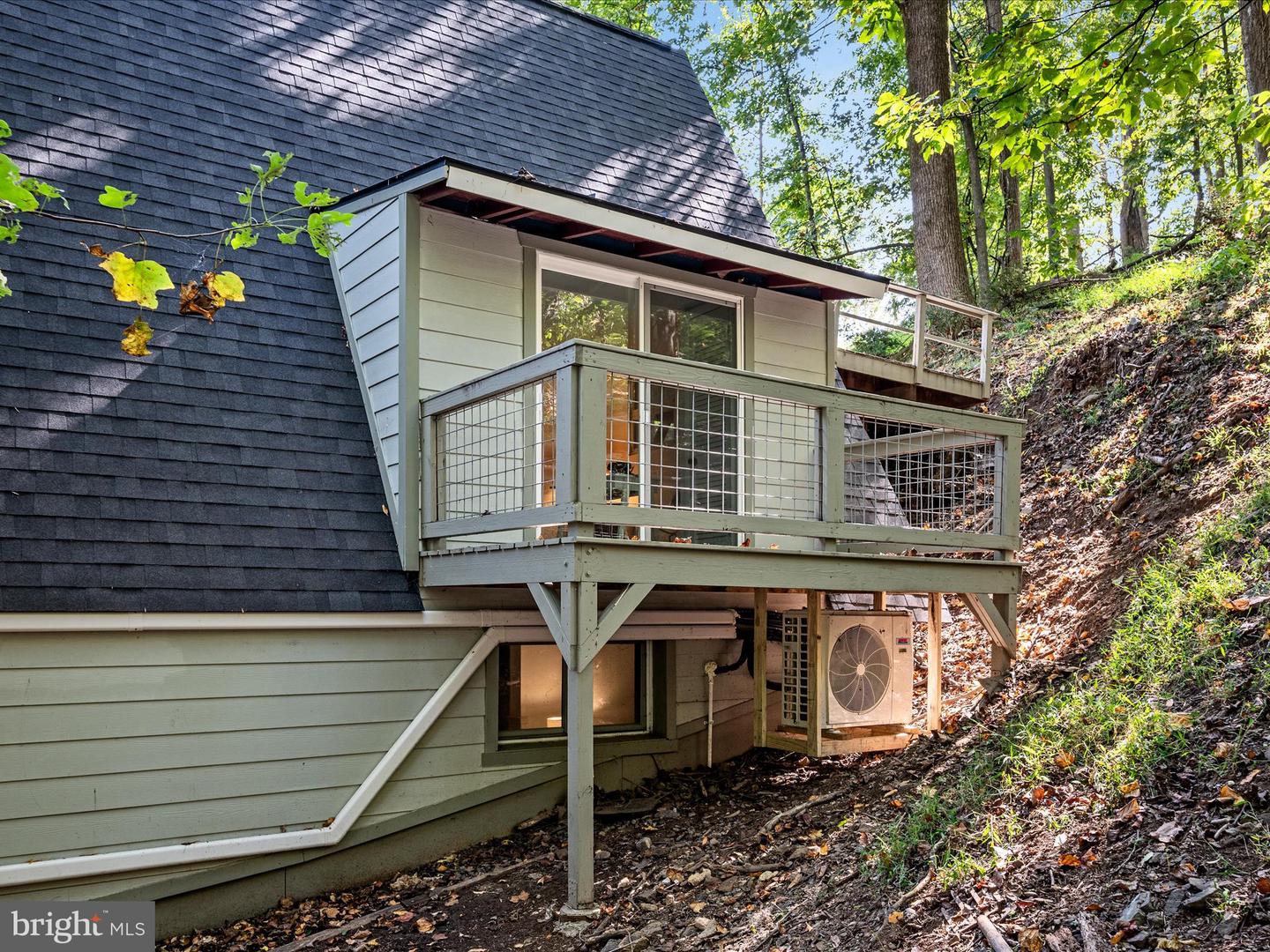 378 SPLIT RAIL RD, FRONT ROYAL, Virginia 22630, 3 Bedrooms Bedrooms, ,2 BathroomsBathrooms,Residential,For sale,378 SPLIT RAIL RD,VAWR2012450 MLS # VAWR2012450