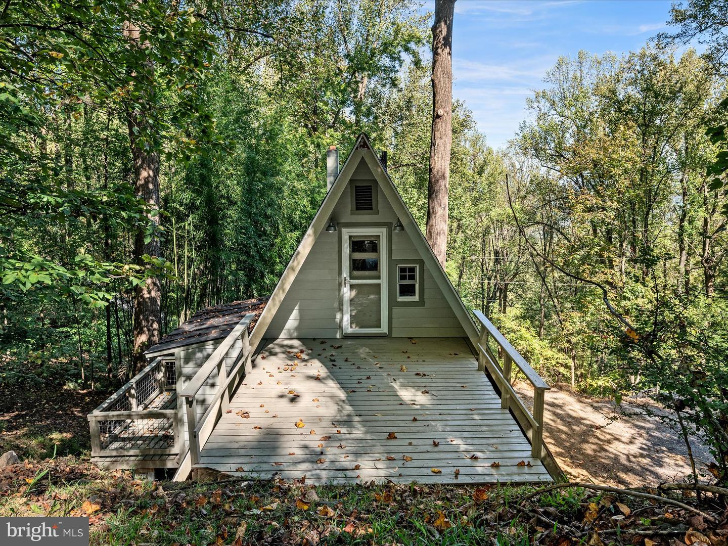378 SPLIT RAIL RD, FRONT ROYAL, Virginia 22630, 3 Bedrooms Bedrooms, ,2 BathroomsBathrooms,Residential,For sale,378 SPLIT RAIL RD,VAWR2012450 MLS # VAWR2012450