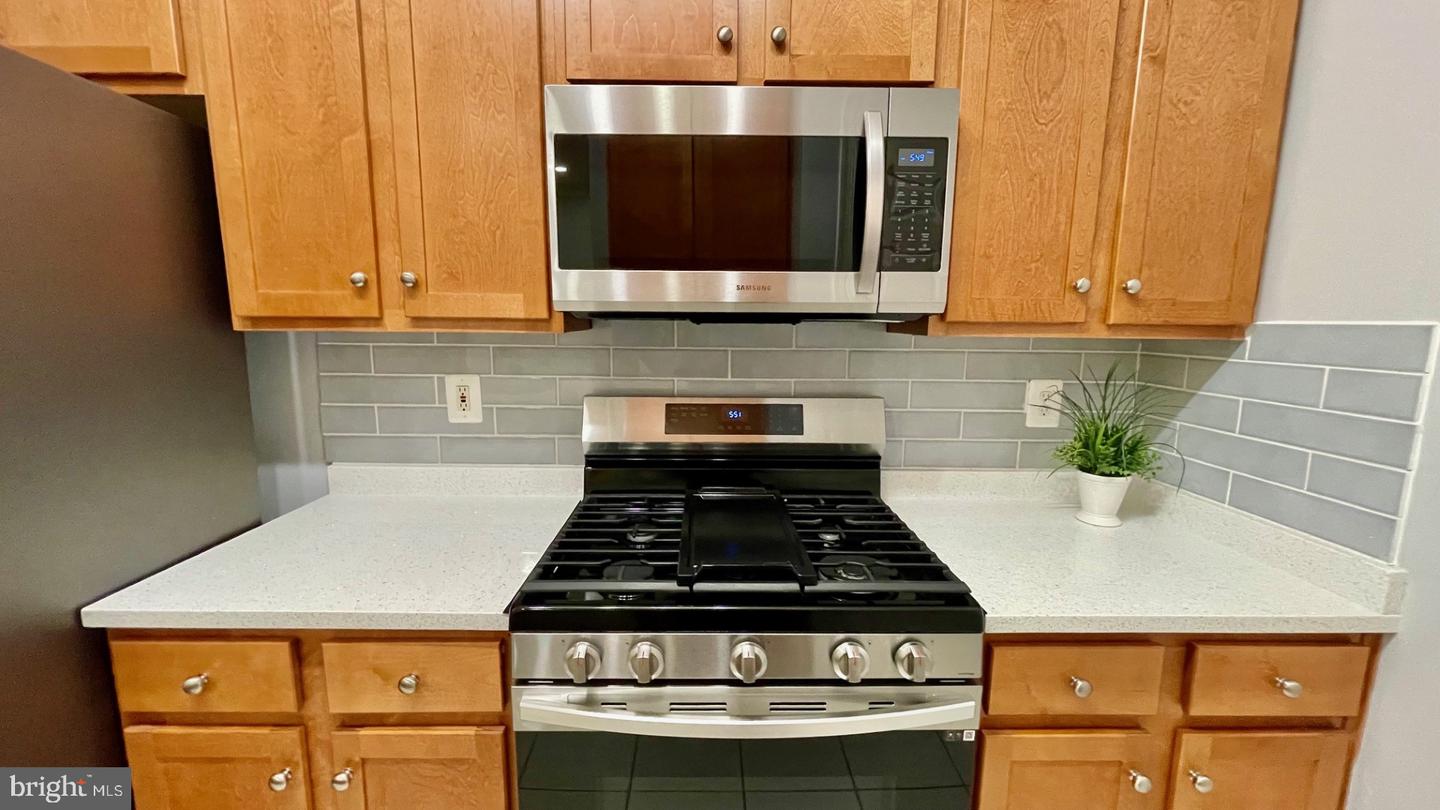 4870 EISENHOWER AVE #203, ALEXANDRIA, Virginia 22304, 1 Bedroom Bedrooms, ,1 BathroomBathrooms,Residential,For sale,4870 EISENHOWER AVE #203,VAAX2050394 MLS # VAAX2050394