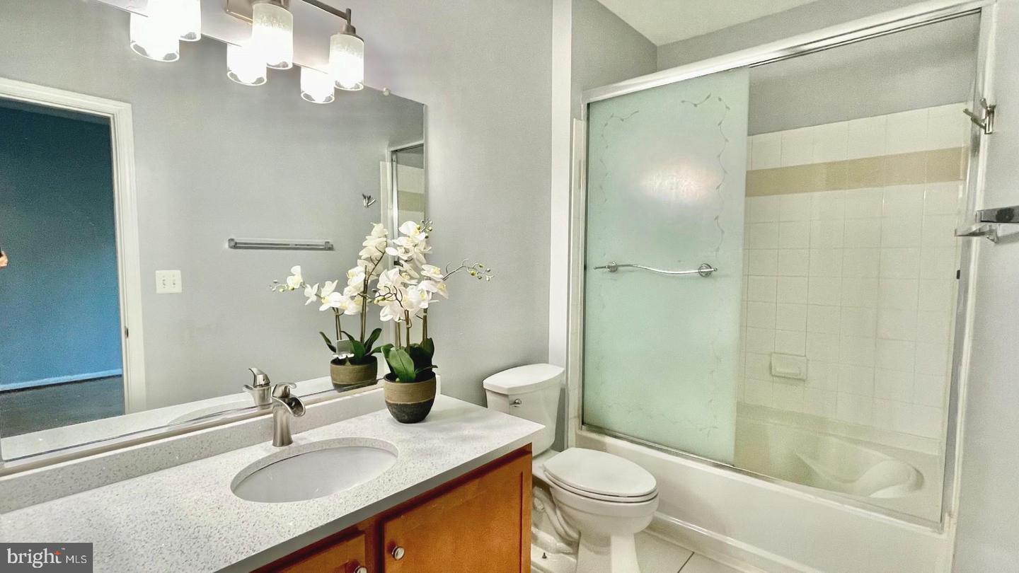 4870 EISENHOWER AVE #203, ALEXANDRIA, Virginia 22304, 1 Bedroom Bedrooms, ,1 BathroomBathrooms,Residential,For sale,4870 EISENHOWER AVE #203,VAAX2050394 MLS # VAAX2050394
