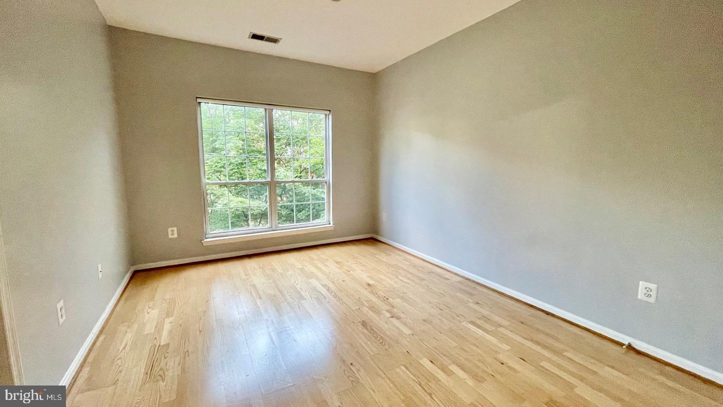 4870 EISENHOWER AVE #203, ALEXANDRIA, Virginia 22304, 1 Bedroom Bedrooms, ,1 BathroomBathrooms,Residential,For sale,4870 EISENHOWER AVE #203,VAAX2050394 MLS # VAAX2050394
