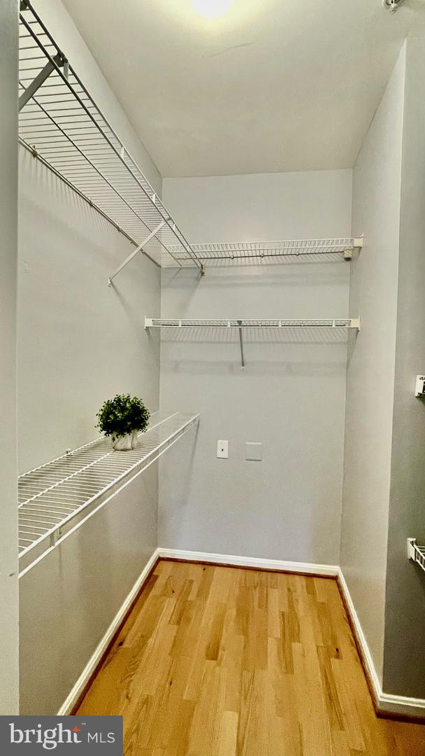 4870 EISENHOWER AVE #203, ALEXANDRIA, Virginia 22304, 1 Bedroom Bedrooms, ,1 BathroomBathrooms,Residential,For sale,4870 EISENHOWER AVE #203,VAAX2050394 MLS # VAAX2050394