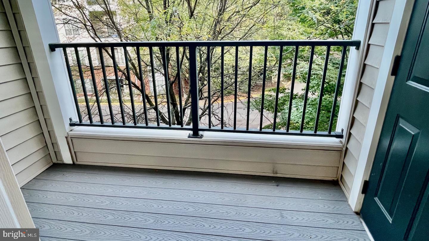 4870 EISENHOWER AVE #203, ALEXANDRIA, Virginia 22304, 1 Bedroom Bedrooms, ,1 BathroomBathrooms,Residential,For sale,4870 EISENHOWER AVE #203,VAAX2050394 MLS # VAAX2050394