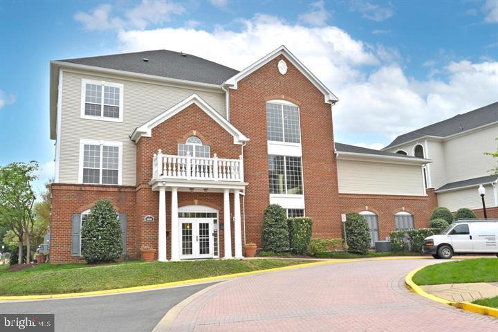 4870 EISENHOWER AVE #203, ALEXANDRIA, Virginia 22304, 1 Bedroom Bedrooms, ,1 BathroomBathrooms,Residential,For sale,4870 EISENHOWER AVE #203,VAAX2050394 MLS # VAAX2050394