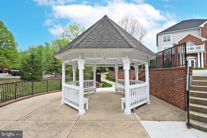 4870 EISENHOWER AVE #203, ALEXANDRIA, Virginia 22304, 1 Bedroom Bedrooms, ,1 BathroomBathrooms,Residential,For sale,4870 EISENHOWER AVE #203,VAAX2050394 MLS # VAAX2050394