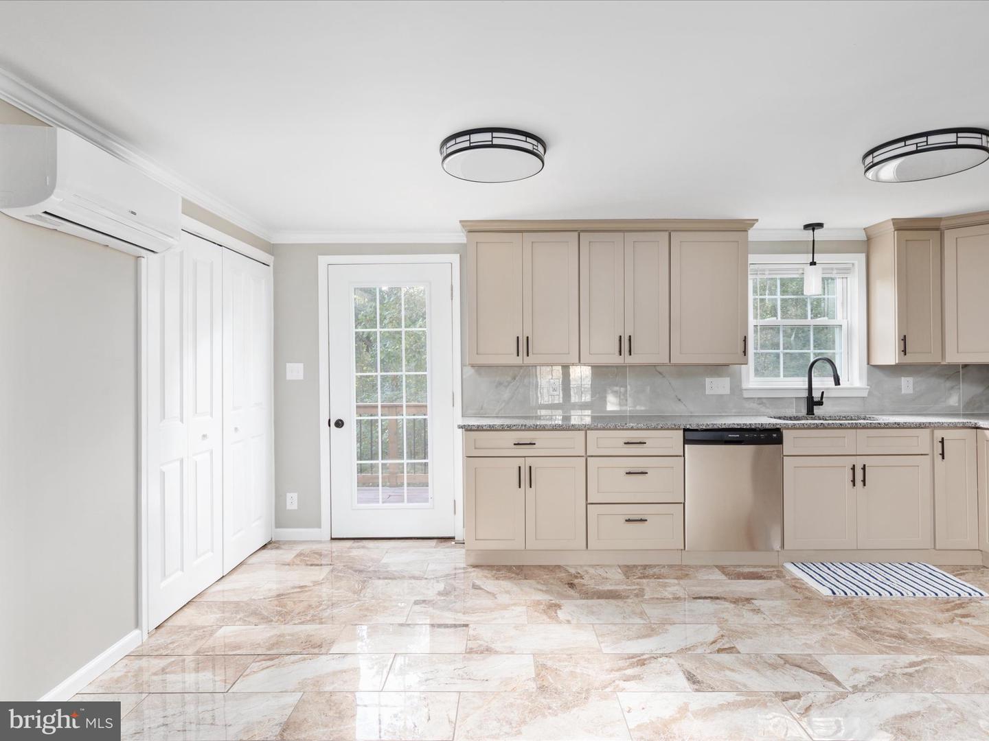 210 ZEIGER DR, WINCHESTER, Virginia 22602, 3 Bedrooms Bedrooms, ,1 BathroomBathrooms,Residential,For sale,210 ZEIGER DR,VAFV2037164 MLS # VAFV2037164