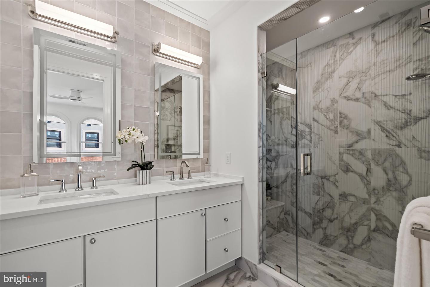 125 N WEST ST, ALEXANDRIA, Virginia 22314, 4 Bedrooms Bedrooms, ,4 BathroomsBathrooms,Residential,For sale,125 N WEST ST,VAAX2050452 MLS # VAAX2050452