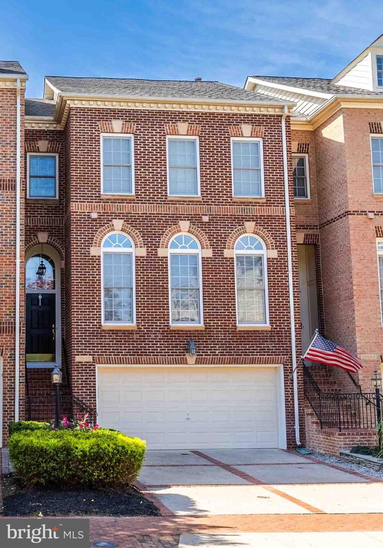 18545 BEAR CREEK TER, LEESBURG, Virginia 20176, 4 Bedrooms Bedrooms, ,3 BathroomsBathrooms,Residential,For sale,18545 BEAR CREEK TER,VALO2108152 MLS # VALO2108152